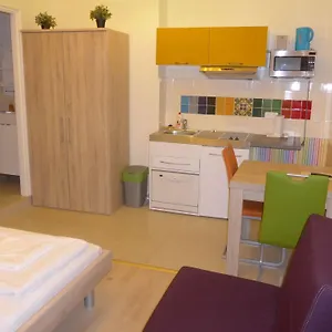 מלון דירות Amber Gardenview Downtown